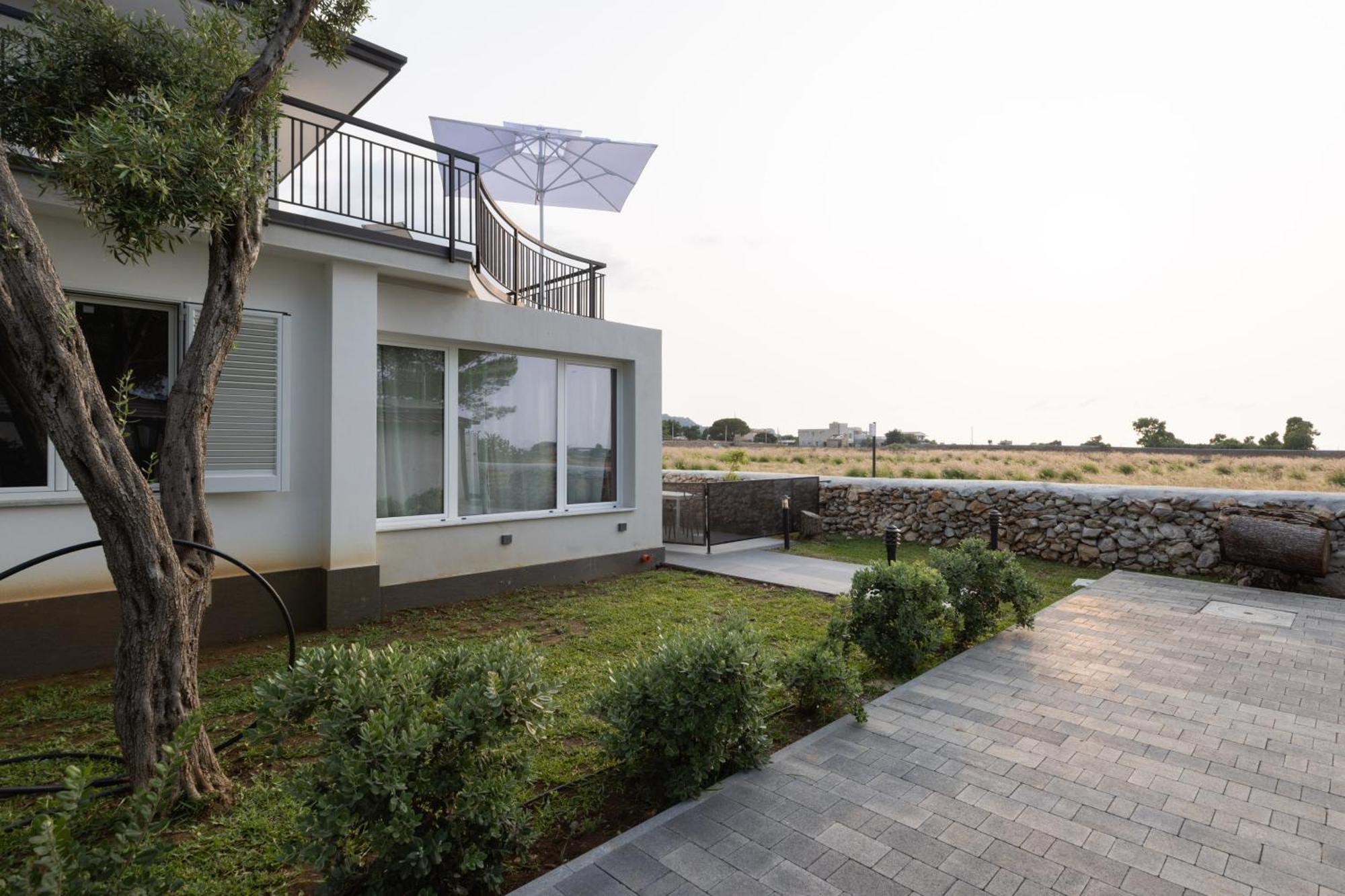 Sweet Sicily Apartments คารินิ ภายนอก รูปภาพ