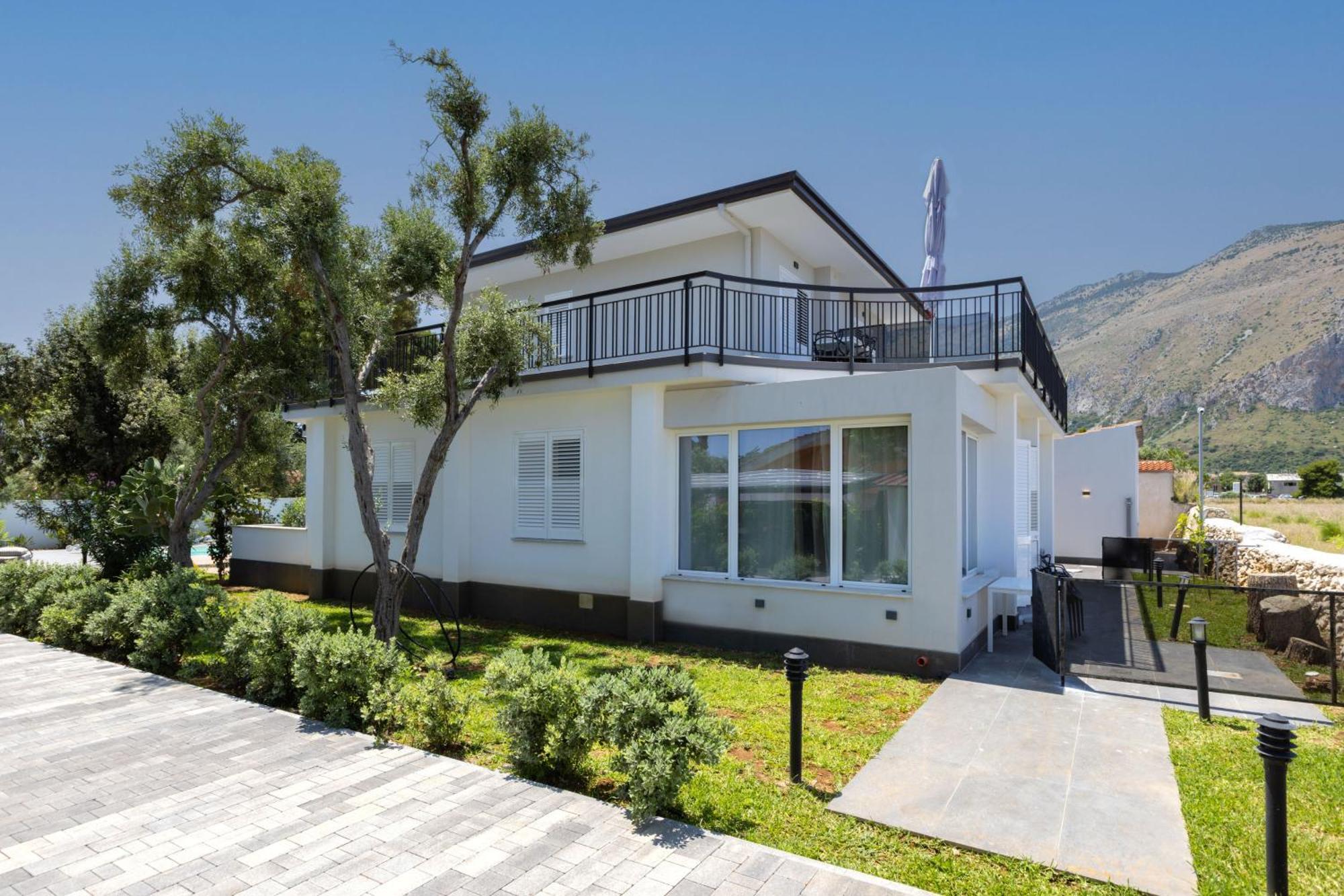 Sweet Sicily Apartments คารินิ ภายนอก รูปภาพ