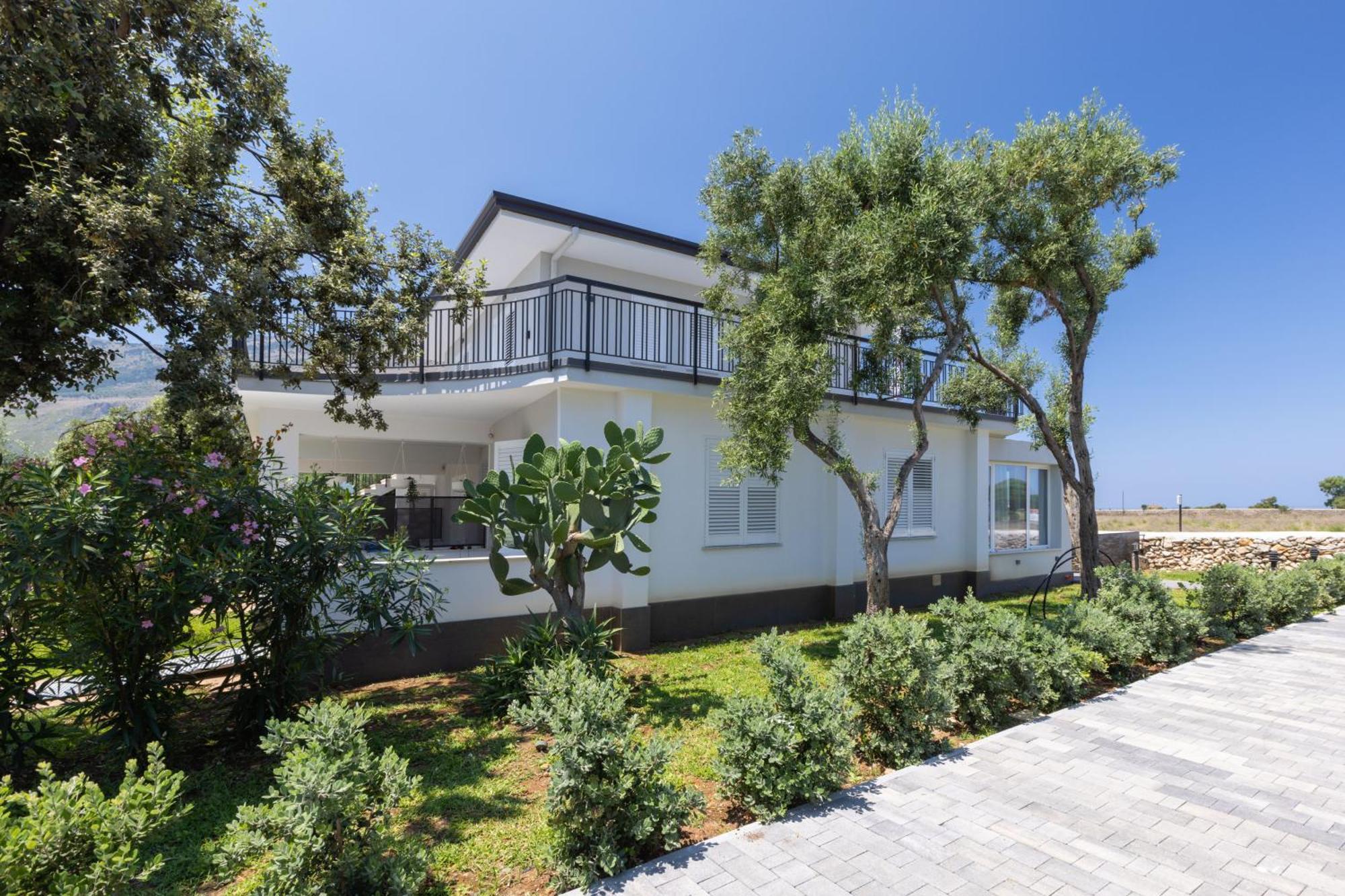 Sweet Sicily Apartments คารินิ ภายนอก รูปภาพ