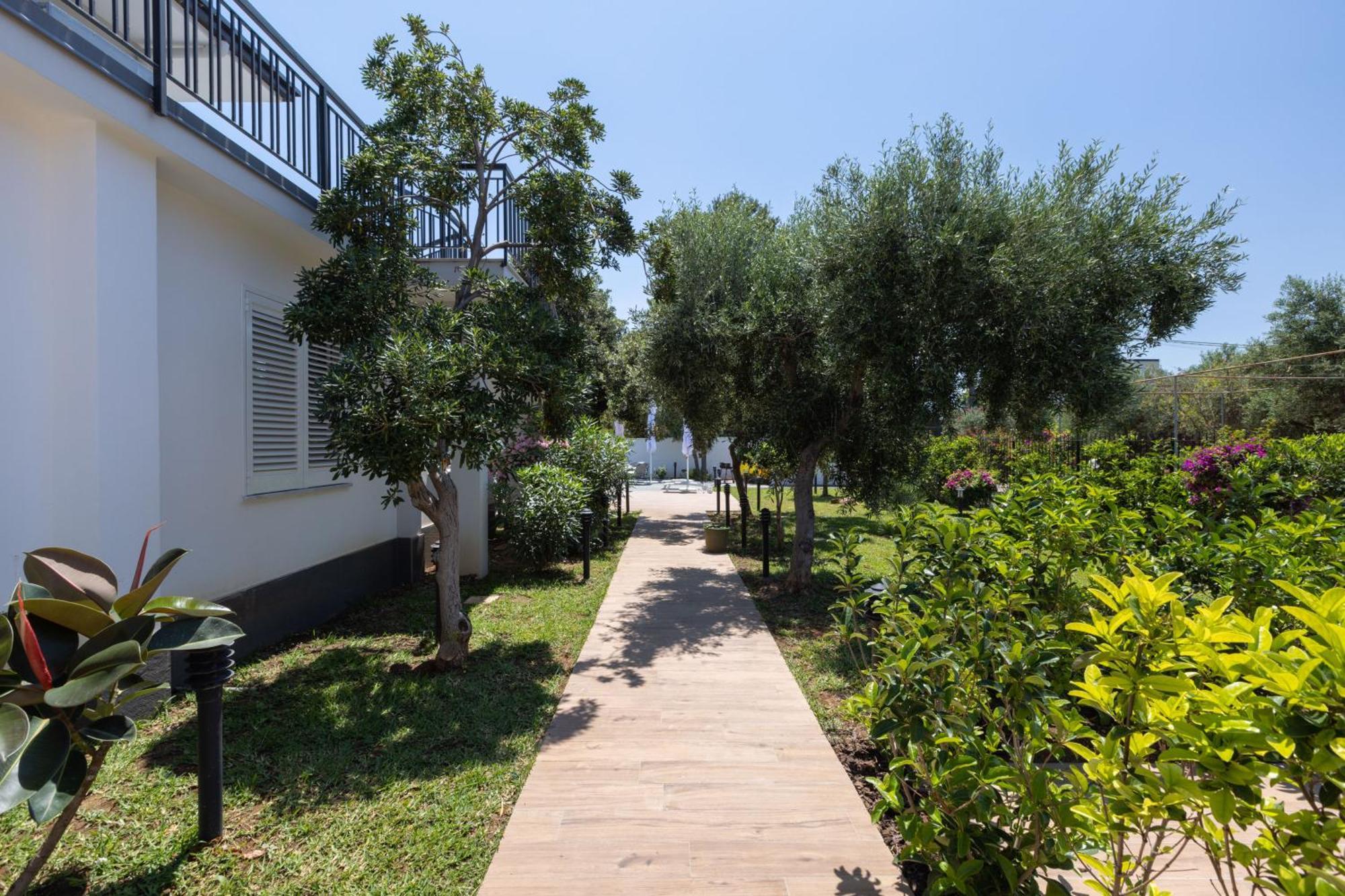 Sweet Sicily Apartments คารินิ ภายนอก รูปภาพ
